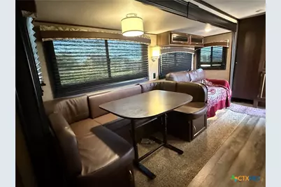 1012 W Broadway Avenue, Seadrift, TX 77983 - Photo 18