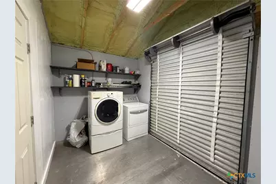 1012 W Broadway Avenue, Seadrift, TX 77983 - Photo 14