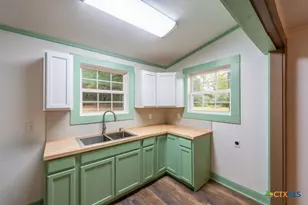 4623 Co Rd 444, Waelder, TX 78959 - Photo 10