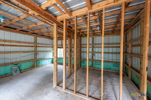 4623 Co Rd 444, Waelder, TX 78959 - Photo 22