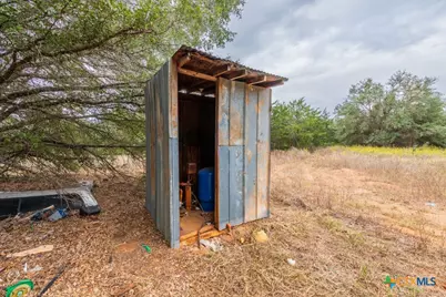 4623 County Road 444, Waelder, TX 78959 - Photo 24