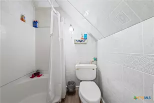 217 N 5th St, Lott, TX 76656 - Photo 26