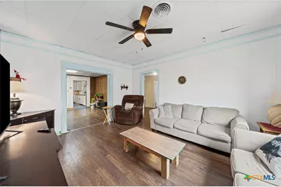 217 N 5th Street, Lott, TX 76656 - Photo 6