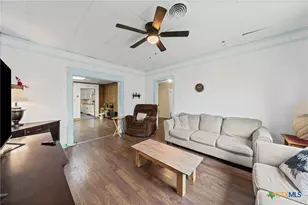 217 N 5th St, Lott, TX 76656 - Photo 6