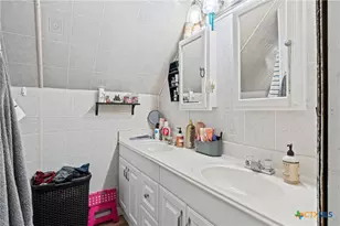 217 N 5th St, Lott, TX 76656 - Photo 30