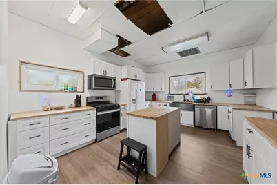 217 N 5th Street, Lott, TX 76656 - Photo 10