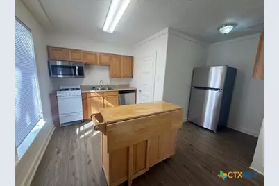 527 W San Antonio Street #2, San Marcos, TX 78666 - Photo 4