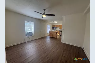 527 W San Antonio Street #2, San Marcos, TX 78666 - Photo 6