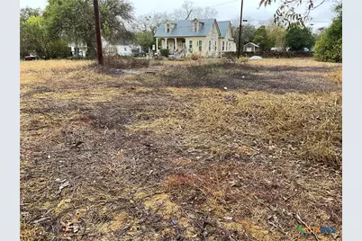 310 Stockdale Street, Cuero, TX 77954 - Photo 16