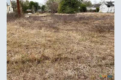310 Stockdale Street, Cuero, TX 77954 - Photo 6