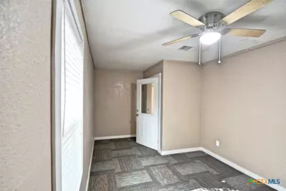 1111 N Walnut Avenue #307, New Braunfels, TX 78130 - Photo 4