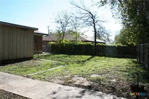 1611 N 10th St, Killeen, TX 76541 - Photo 26
