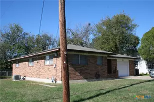 1611 N 10th St, Killeen, TX 76541 - Photo 2