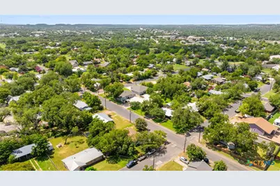 907 Apple Street, Fredericksburg, TX 78624 - Photo 34