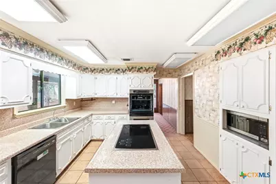 771 Mary Preiss Drive, New Braunfels, TX 78132 - Photo 14