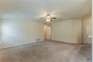 1304 Emerald Gate Dr, Temple, TX 76502 - Photo 4