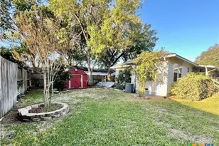 2001 E Forrest St, Victoria, TX 77901 - Photo 16