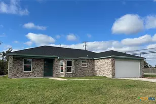 102 E Blancas Dr, Copperas Cove, TX 76522 - Photo 2