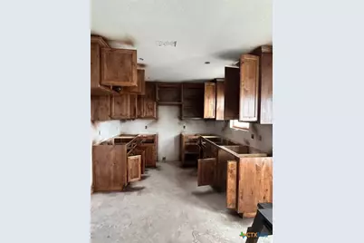 102 E Blancas Drive, Copperas Cove, TX 76522 - Photo 4