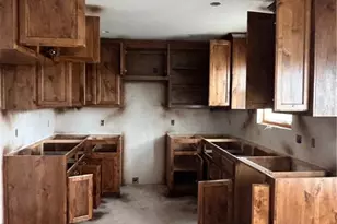 102 E Blancas Dr, Copperas Cove, TX 76522 - Photo 4