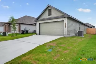 1915 Meridian Loop, Temple, TX 76504 - Photo 4