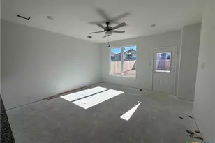 1915 Meridian Loop, Temple, TX 76504 - Photo 4