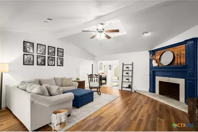 305 E Tanglewood Drive, New Braunfels, TX 78130 - Photo 6