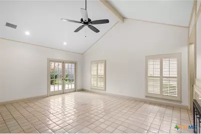 6009 Country Club Dr, Victoria, TX 77904 - Photo 4