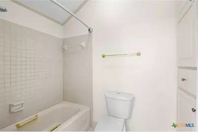 6009 Country Club Dr, Victoria, TX 77904 - Photo 32