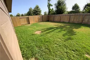 208 Allington Cir, Jarrell, TX 76537 - Photo 16