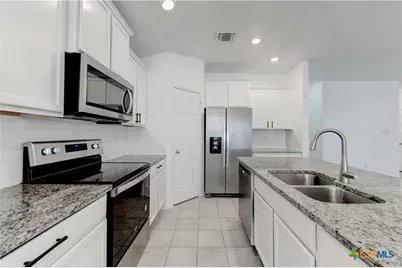 1805 Bee Creek Loop, Copperas Cove, TX 76522 - Photo 2