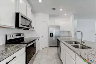 1805 Bee Creek Loop, Copperas Cove, TX 76522 - Photo 2