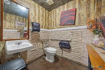 1505 E Veterans Memorial Boulevard, Harker Heights, TX 76548 - Photo 16