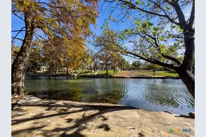 476 Lakeview Boulevard, New Braunfels, TX 78130 - Photo 2