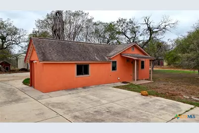 1211 Leissner School Road, Seguin, TX 78155 - Photo 40
