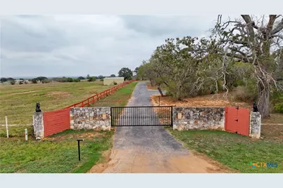 1211 Leissner School Road, Seguin, TX 78155 - Photo 8
