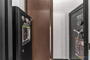 1347 Bordeaux Ln, New Braunfels, TX 78132 - Photo 20