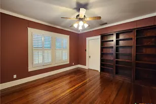 709 W Coll St, New Braunfels, TX 78130 - Photo 20