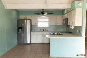 204 Brooks, Victoria, TX 77904 - Photo 12