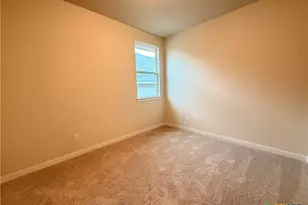 418 University Ave, Troy, TX 76579 - Photo 4