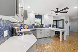 1072 Summit Bluff, Canyon Lake, TX 78133 - Photo 30