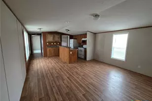 1911 Wald Rd, New Braunfels, TX 78132 - Photo 2