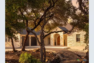 372 Shady Hollow, New Braunfels, TX 78132 - Photo 2