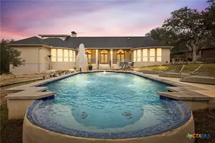 372 Shady Hollow, New Braunfels, TX 78132 - Photo 6