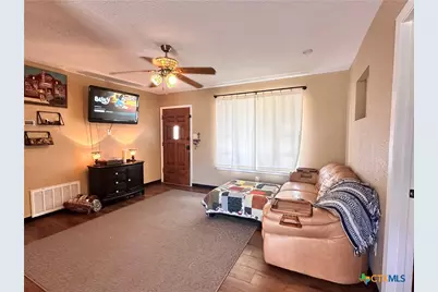 421 Broadway Street, San Marcos, TX 78666 - Photo 4