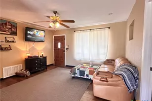 421 Broadway St, San Marcos, TX 78666 - Photo 4