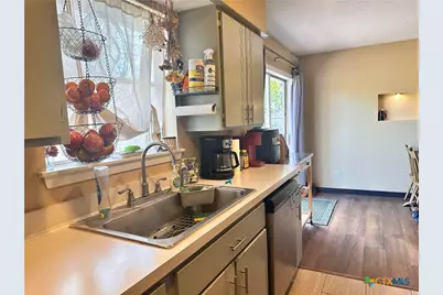 421 Broadway Street, San Marcos, TX 78666 - Photo 18