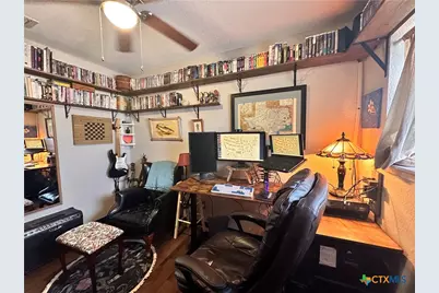 421 Broadway Street, San Marcos, TX 78666 - Photo 22