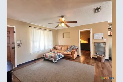 421 Broadway Street, San Marcos, TX 78666 - Photo 12