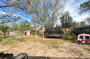 421 Broadway St, San Marcos, TX 78666 - Photo 26